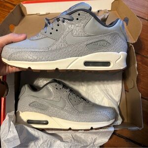 Nike air max grey women’s